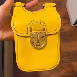 New with tags Tory Burch James phone crossbody - yellow